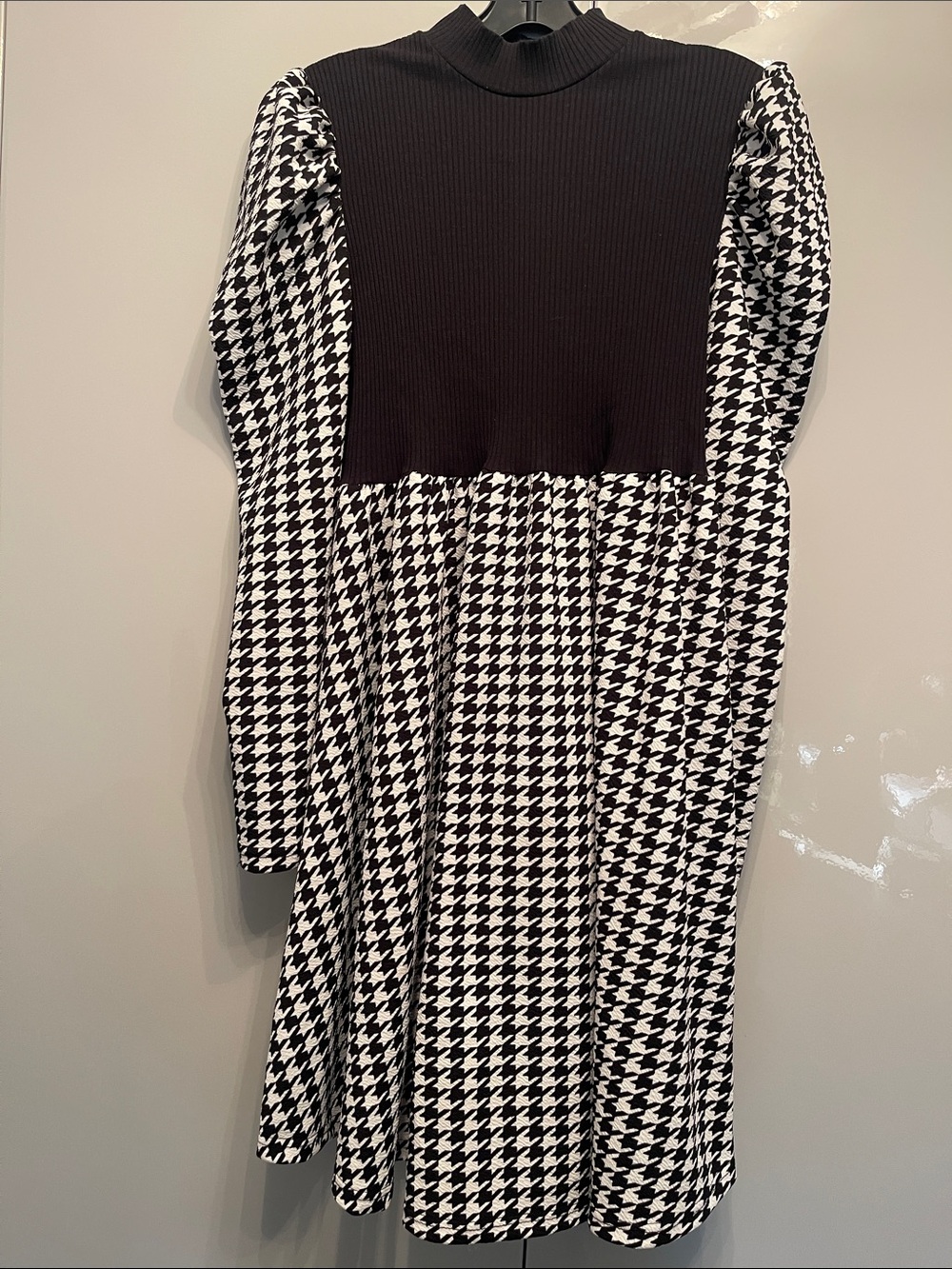 SHEIN Black & White Houndstooth Long Sleeve Midi Dress